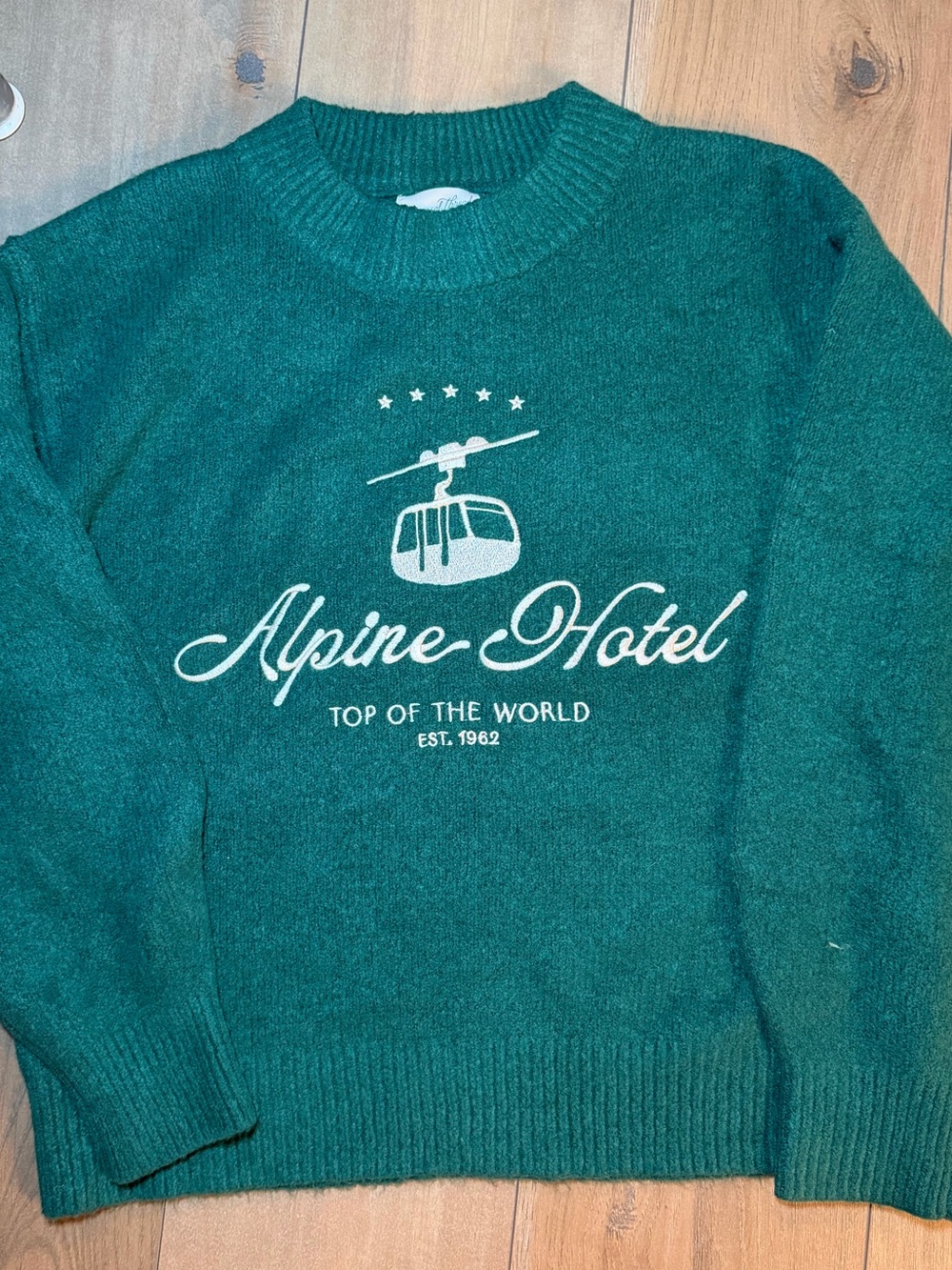 Universal Thread Teal Alpine-Hotel Graphic Crewneck Sweater